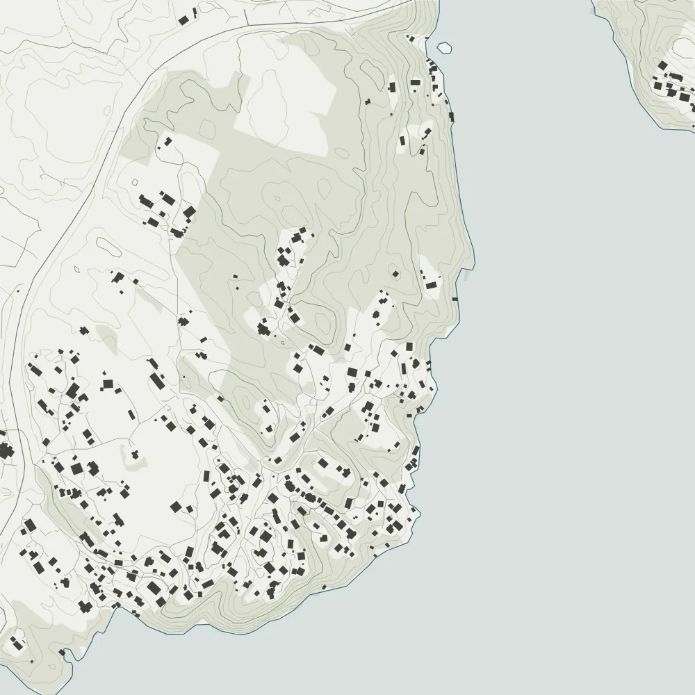 Close-up map of the farm area with building footprints, roads and contour lines.